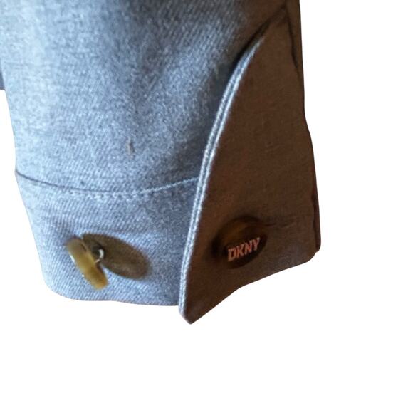 DKNY Women’s Pleated Belted Pants Trousers Ankle Size 10 Gray Career Preppy - Picture 9 of 11